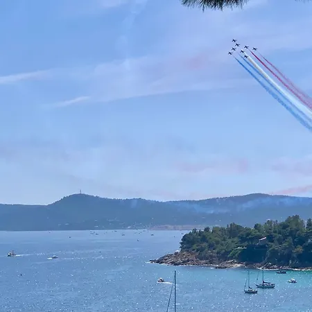 Piccolina Aiguebelle Lavandou Face Aux Iles ル・ラヴァンドゥー